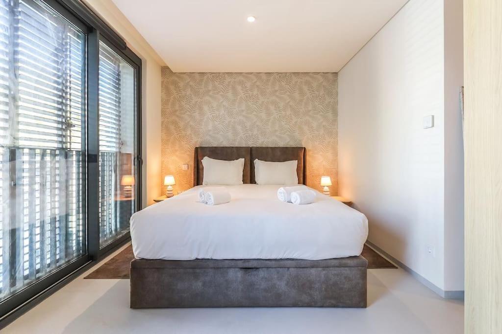 Marques Pombal 2 Bed Apartment *