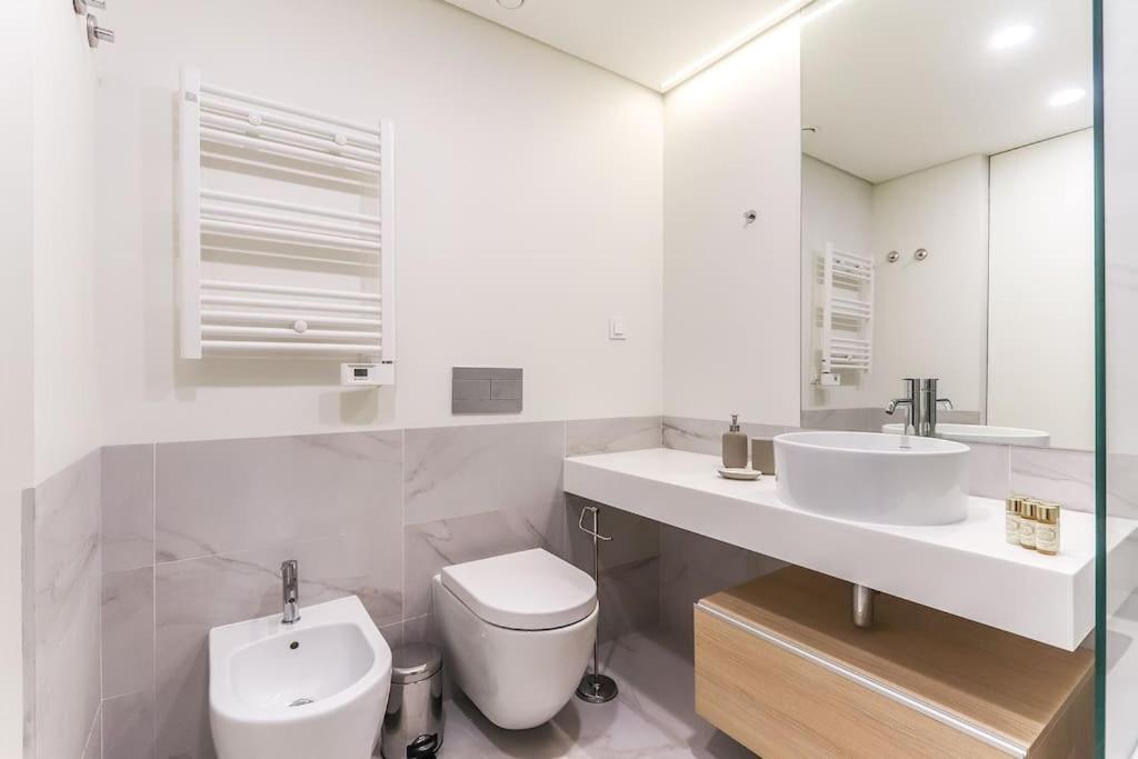 Marques Pombal 2 Bed Apartment Lisbon